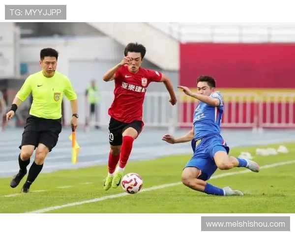 国家队冬训全面开启多名年轻球员入选展现新赛季竞争活力 - 副本 - 副本 (2) 国家队冬训全面开启多名年轻球员入选展现新赛季竞争活力 - 副本 - 副本 (2)