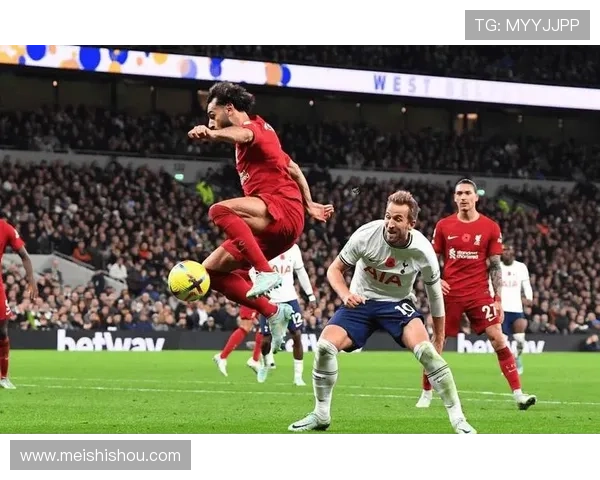 英超激战连连最新比分解析 曼联阿森纳利物浦等强队表现抢眼